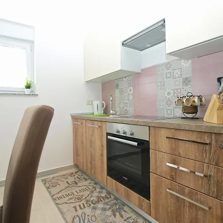 Lejla 1617 Apartmán Galižana